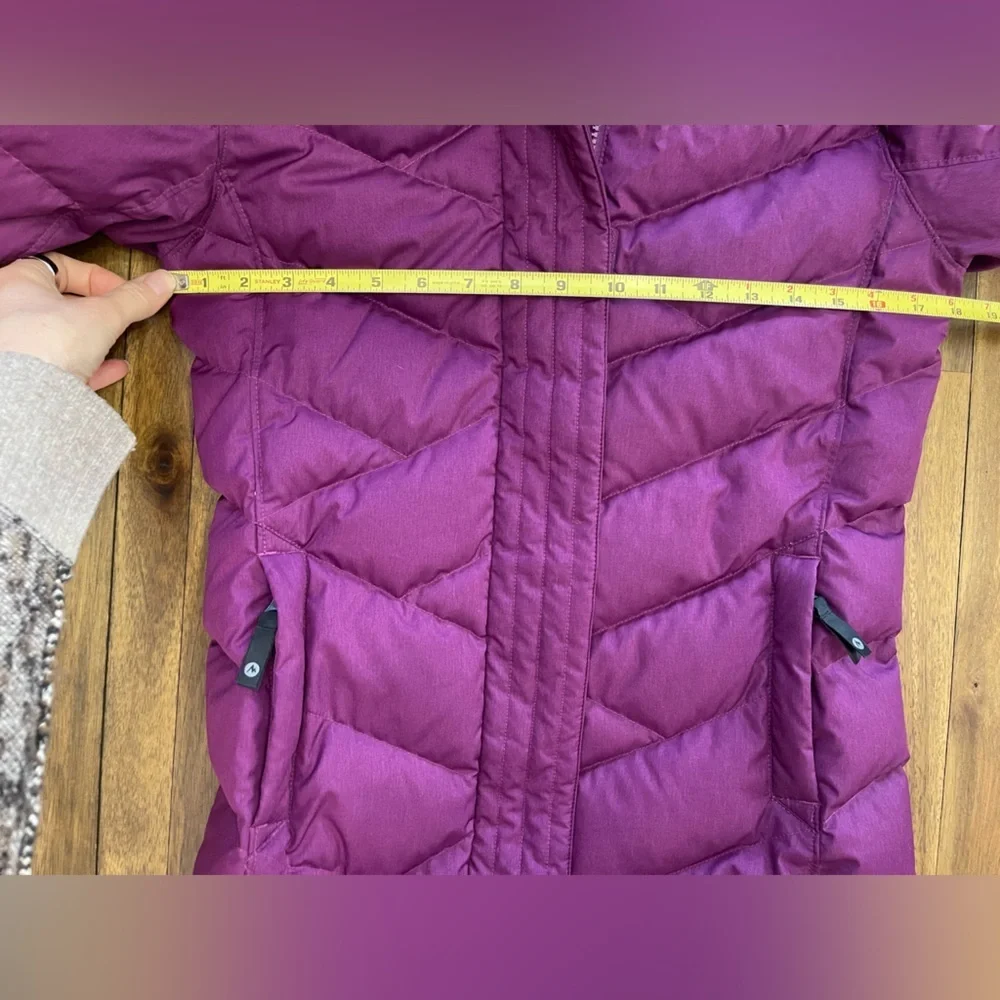 Marmot Puffer Coat with Fur Hood purple girls medium 700 down fill
